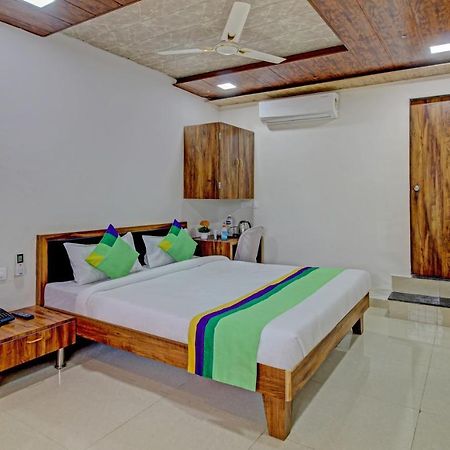 Sai Samrat Resort Sātāra Exterior foto